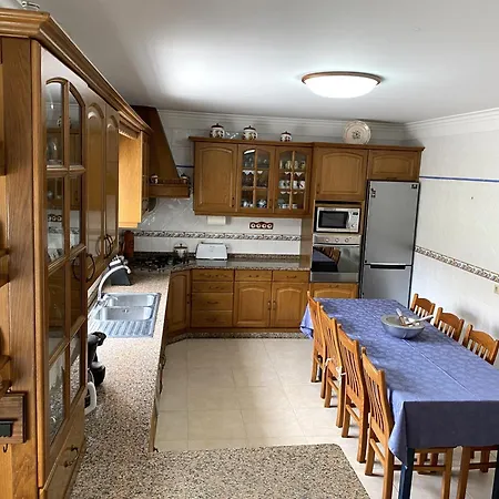 Semesterbostad B House Verdizela