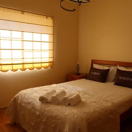 B House Verdizela * Corroios