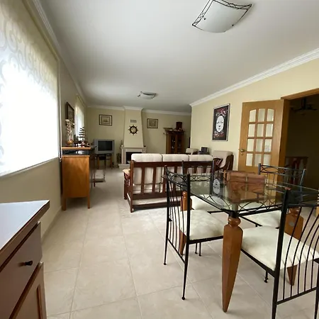Semesterbostad B House Verdizela *