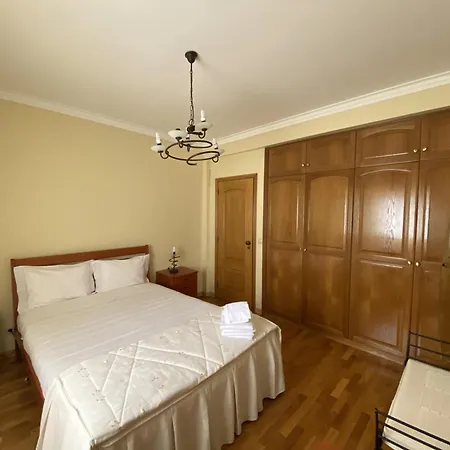 B House Verdizela Vakantiehuis Corroios